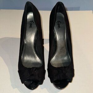 Fioni black peep toe heels